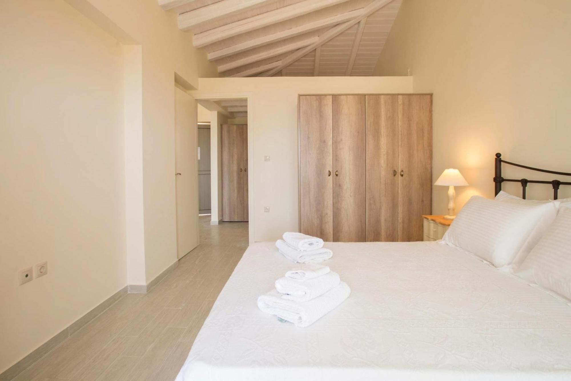 Poliana Estate Villas Riglia Екстер'єр фото